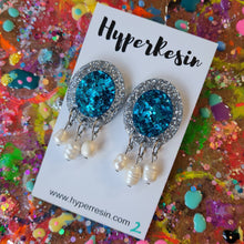 Load image into Gallery viewer, Glamorous Statement Stud