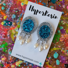 Load image into Gallery viewer, Glamorous Statement Stud