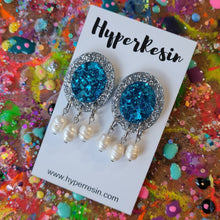 Load image into Gallery viewer, Glamorous Statement Stud